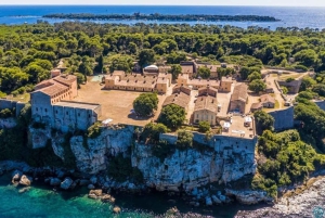 Канны: прогулка на лодке без лицензии на Леринские острова