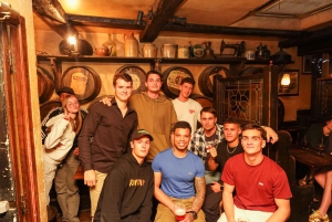 Cannes: Bar Crawl Madness 4 bar, giochi sfrenati e ingresso VIP in discoteca