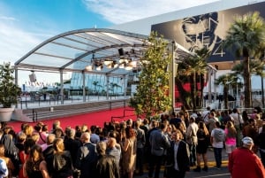 Cannes 2 timer: Privat byrundtur i en fransk veteranbus