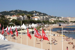 Cannes : Visite guidée privée à pied avec un guide de la région