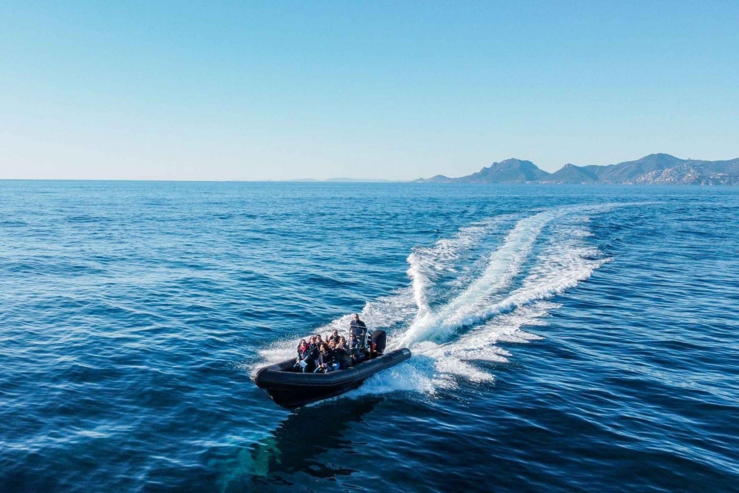 Cannes : Tour en bateau pneumatique des criques pittoresques