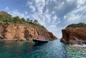 Cannes: tour in barca con il gommone delle calette panoramiche