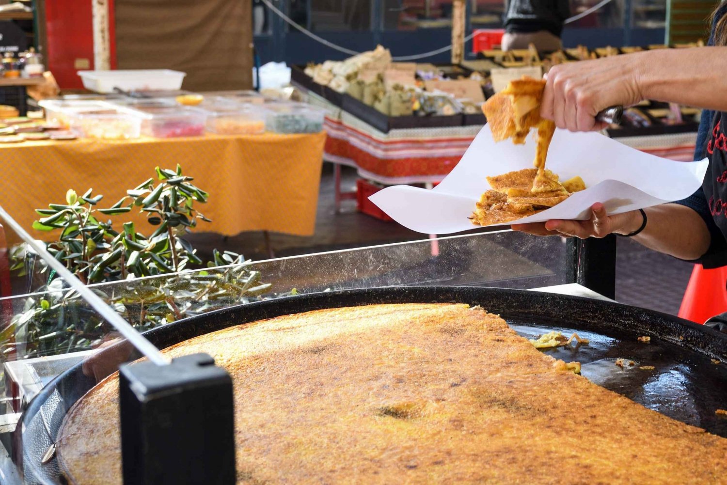 Cannes : Tour a pie en grupo de comida tradicional