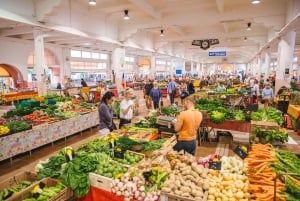 Cannes Walking Tour with Little Souvenir