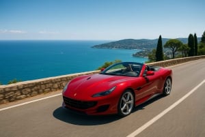 カプ・ダンティーブ：ヴィンテージカーまたはスポーツカーでの特別なドライブをお楽しみください