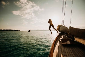 Vela in yacht classico a Cannes