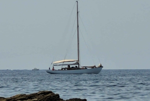 Voile en yacht classique à Cannes