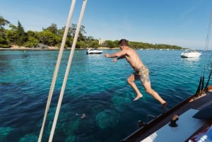 Voile en yacht classique à Cannes