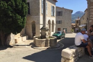 Nizza: Landpartie und mittelalterliche Dörfer mit Fabrik