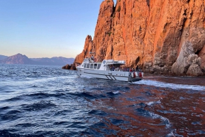 Croisière visite des Calanques de Piana Baignade en vedette