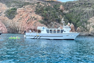 Croisière visite des Calanques de Piana Baignade en vedette