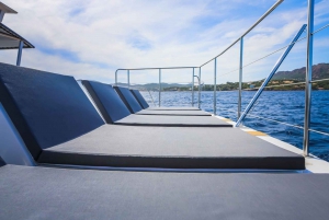 Jantar em um cruzeiro de catamarã em Hyères