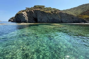 Odkrywanie Îles d'Or na nowej prywatnej łodzi dla 8 osób