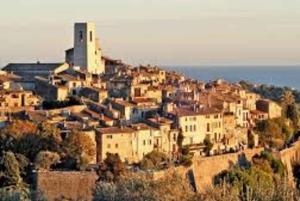Fuga elettrica da Nizza: St-Paul, Cannes e Antibes