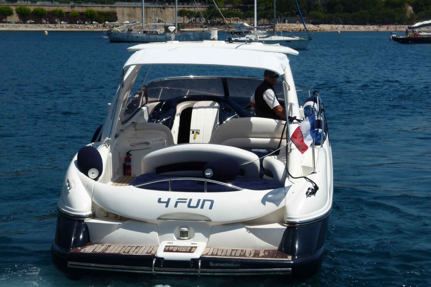 French Riviera: 2-Hour Private Boat Cruise