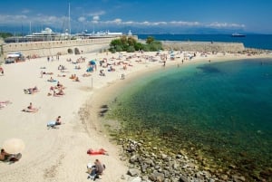Ranskan Rivieran länsirannikko Nizzan ja Cannesin välillä