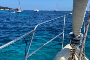 Da Cannes: escursione di mezza giornata in barca a vela alle Isole Lerins