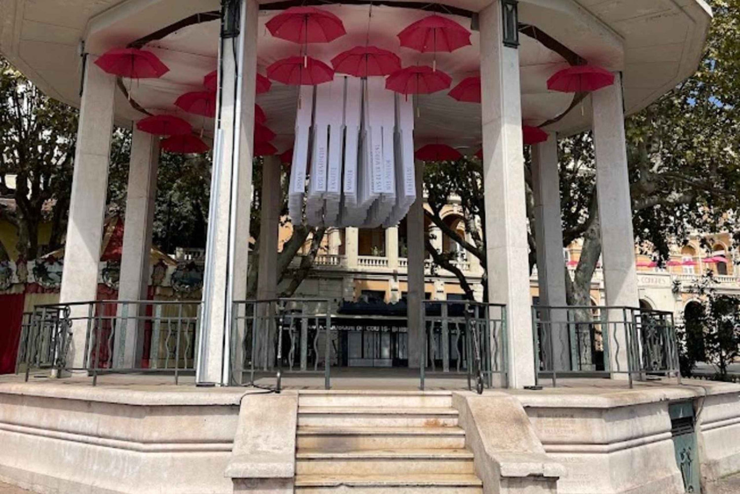 Из Ниццы или Канн: частная экскурсия с гидом в Грасс и Сен-Поль