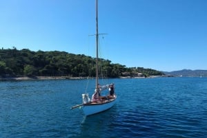 From Port Grimaud: Half-Day Classic Yacht Sailing Experience