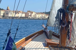 From Port Grimaud: Half-Day Classic Yacht Sailing Experience