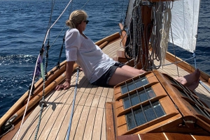 From Port Grimaud: Half-Day Classic Yacht Sailing Experience