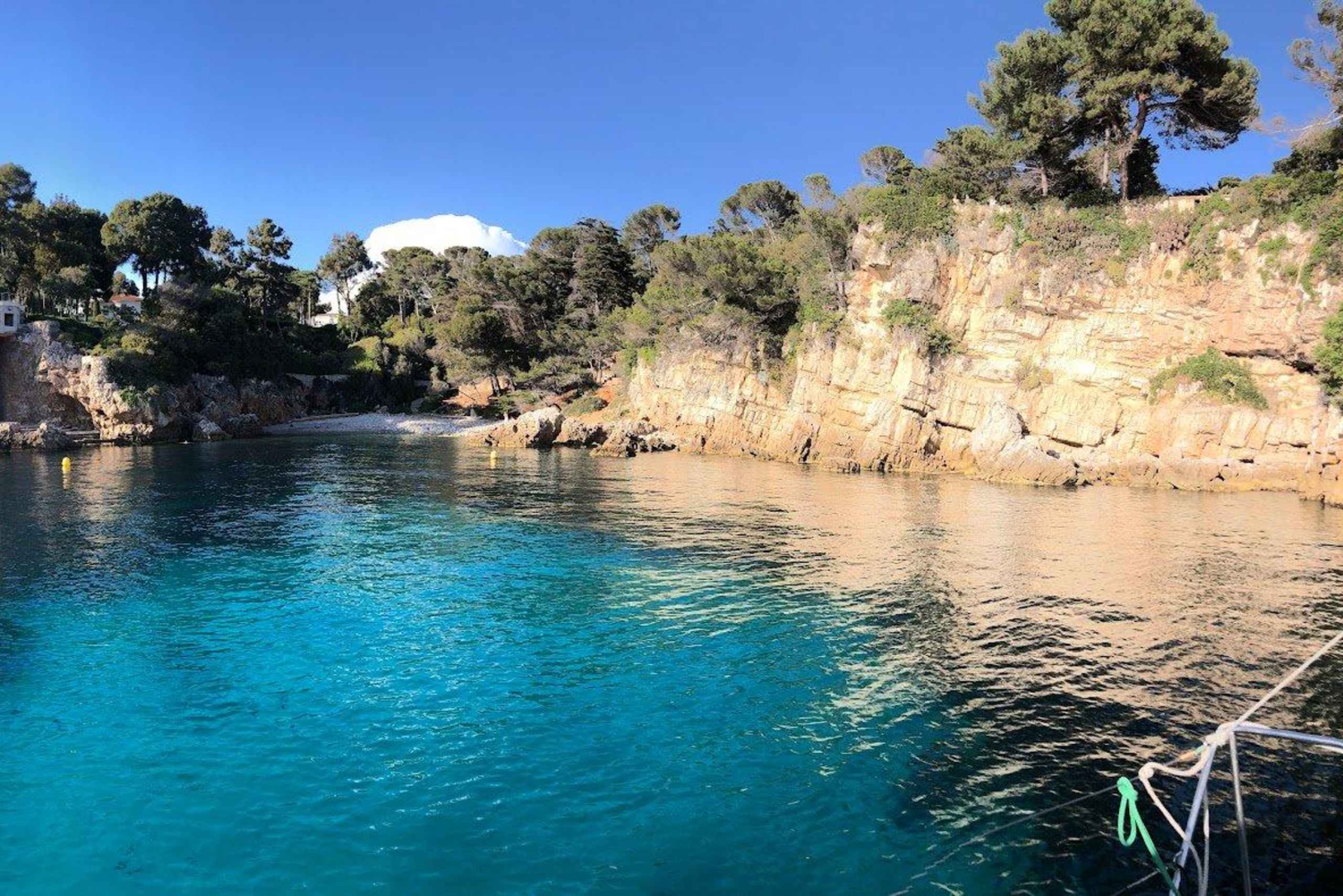 Golfe-Juan: Lérins Islands/Cap d'Antibes: 1.5-hour speedboat excursion