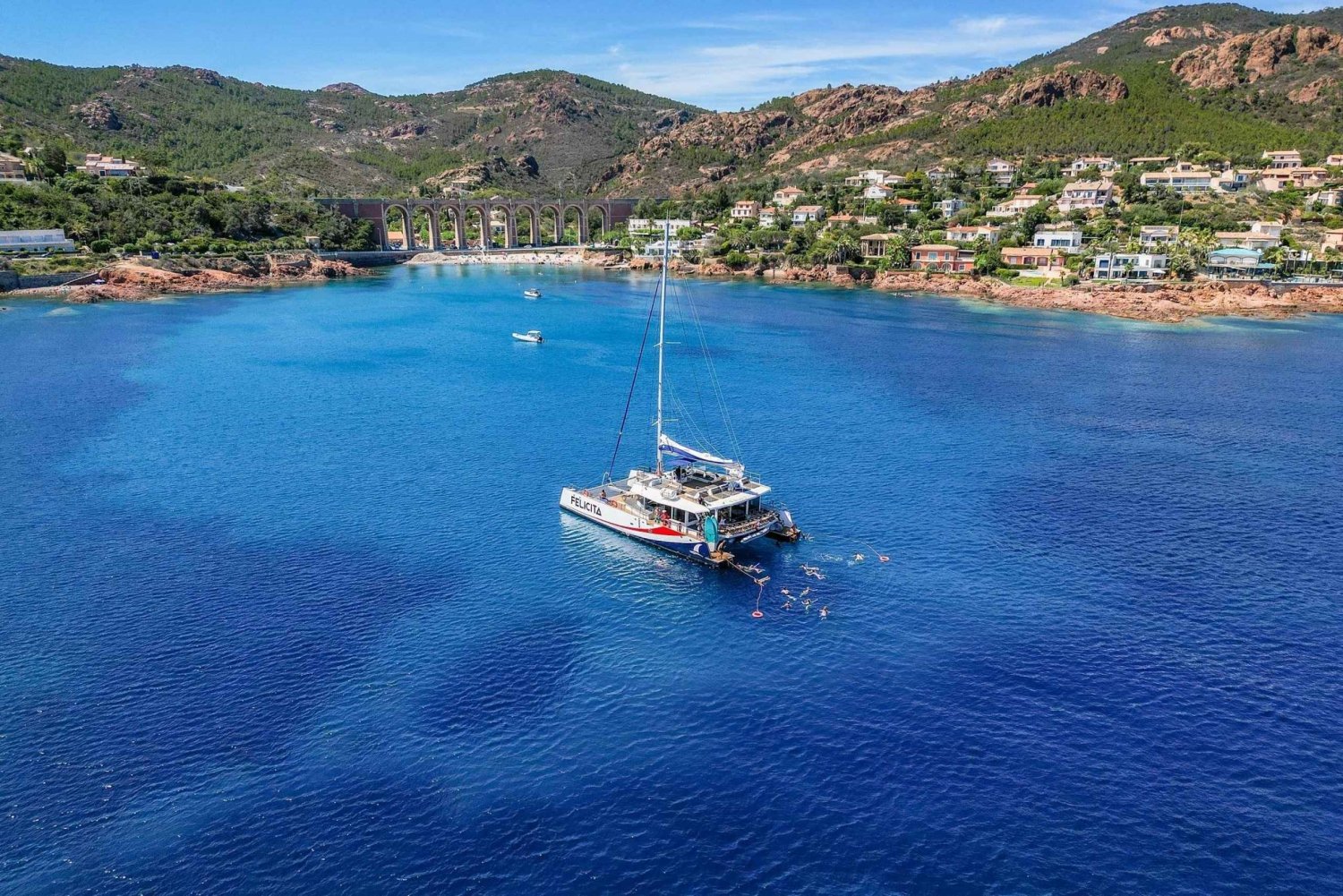 Guidet cruise: de vakre stedene langs Saint Raphaels kystlinje