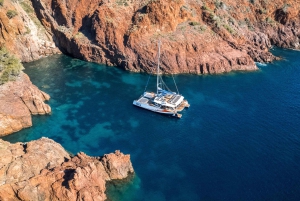Guidet cruise: de vakre stedene langs Saint Raphaels kystlinje