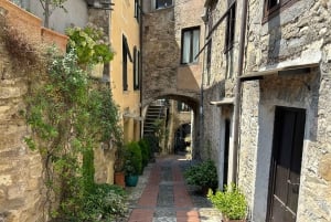 Italian Coast & Market: Full-Day Small Group Trip