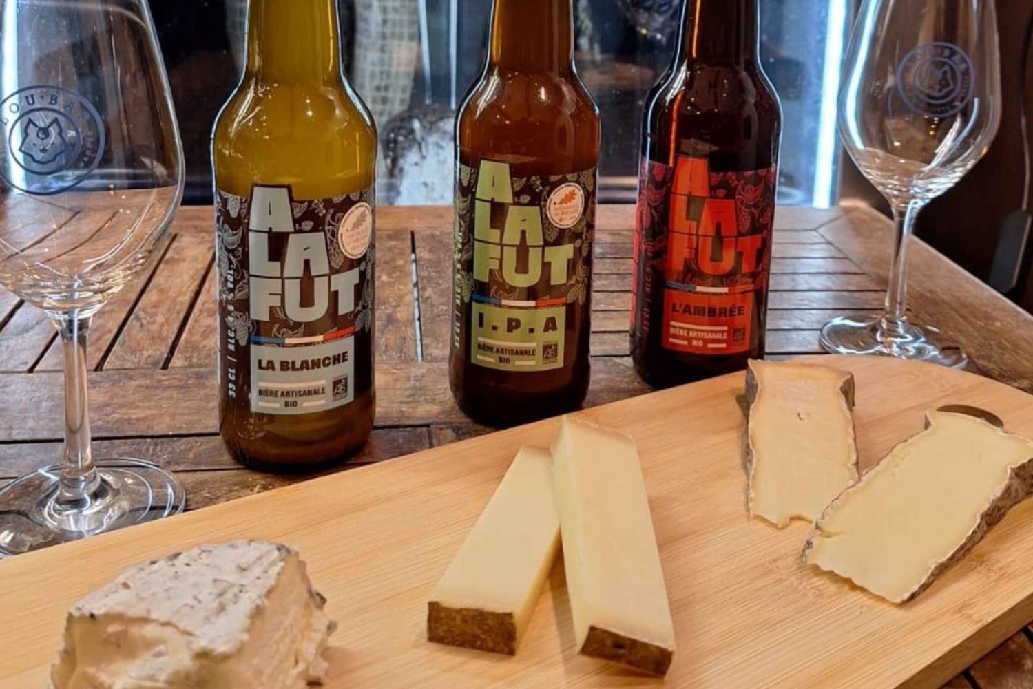 Lou Bar: Verkostung von 3 lokalen Bieren & 3 französischen Käsesorten