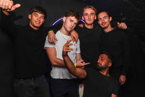 Réveillon du Nouvel An : tournée des bars à Nice avec entrée VIP en boîte de nuit