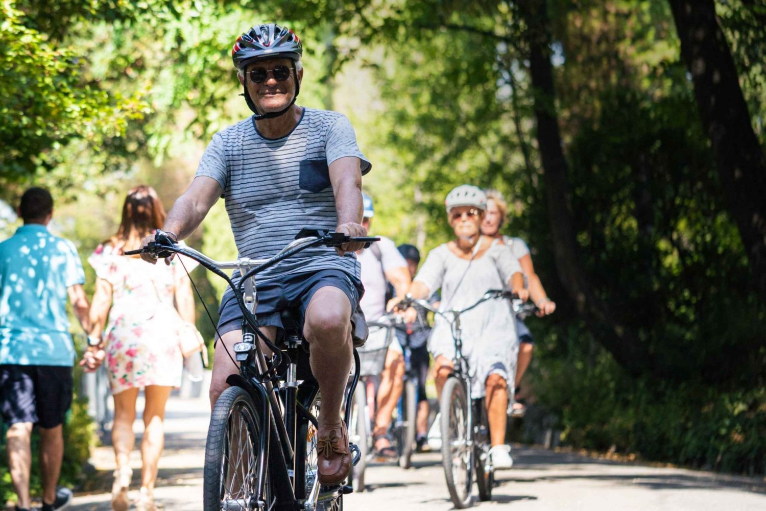 Nizza: polkupyörän ja sähköpyörän vuokraus