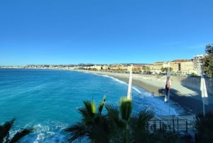 Nizza: Familien-City-Tour mit dem Fahrrad Elektrotaxi (4 Komfortsitze)