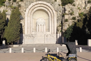 Nizza: Familien-City-Tour mit dem Fahrrad Elektrotaxi (4 Komfortsitze)