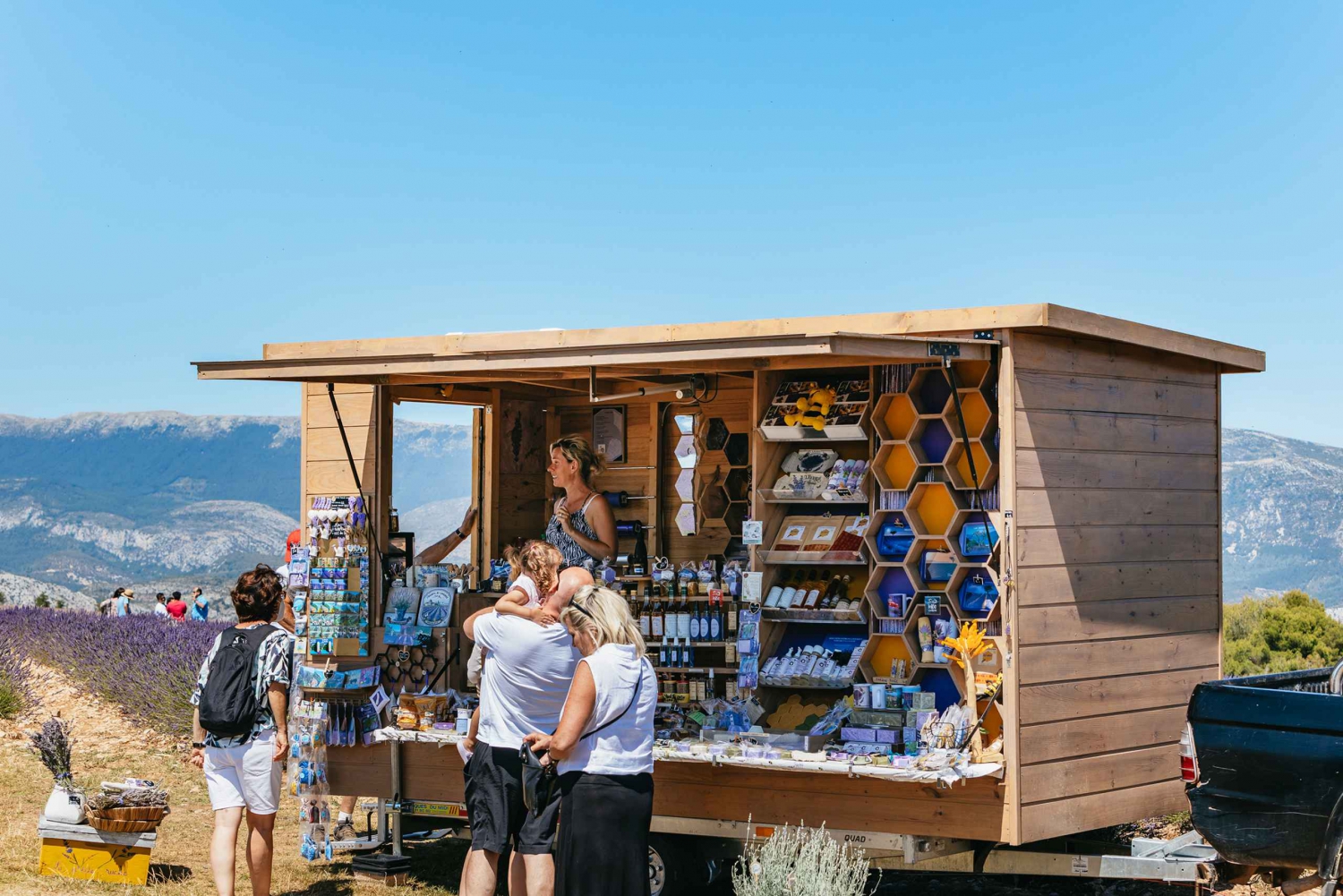 BEACH STORES! Faherty mobile pop-up store