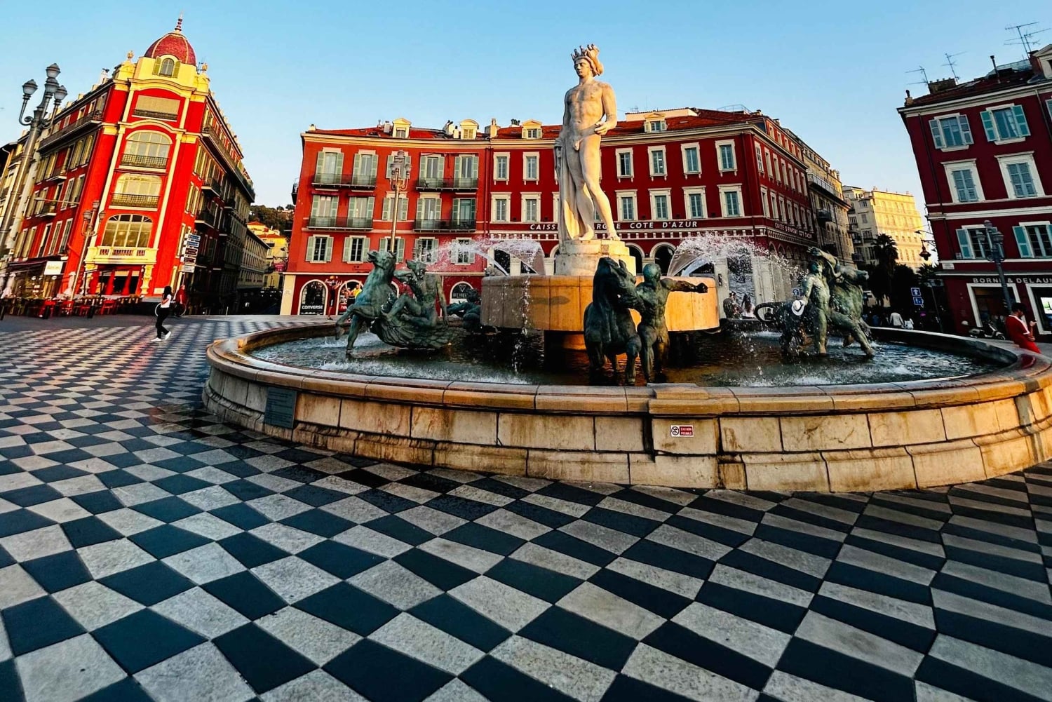 Nice: Guided Walking Tour in English