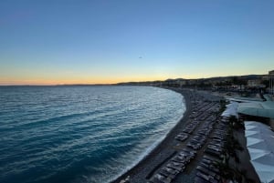 Nice : Visite à pied : Colline du château, vieille ville, bord de mer