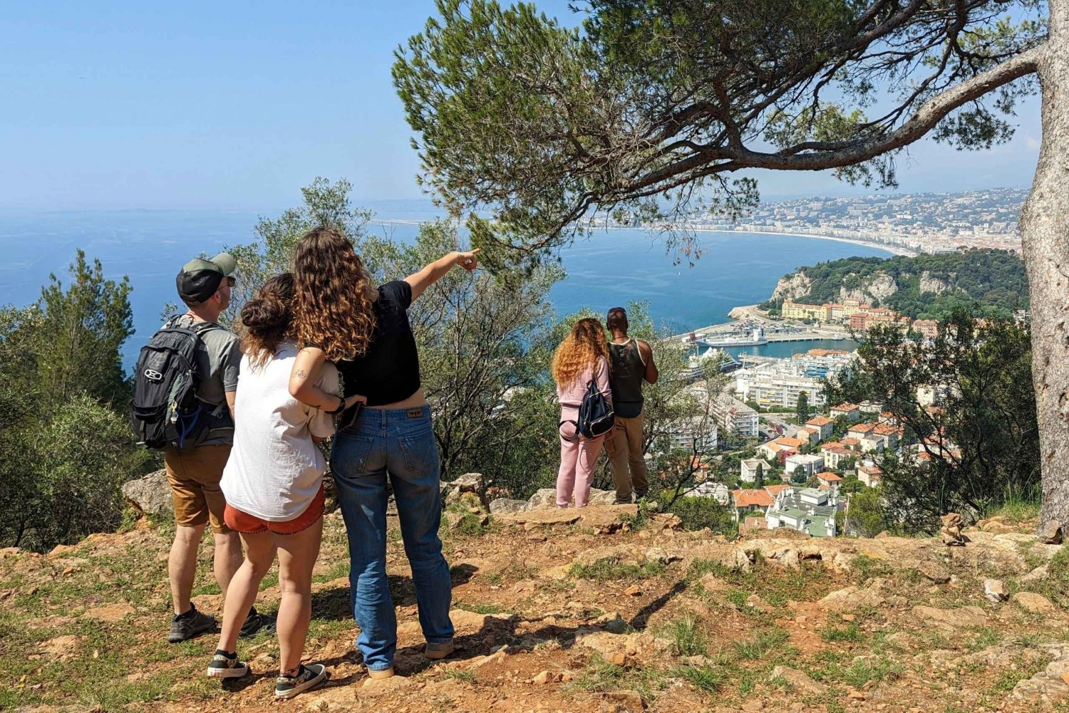 Trevligt : Vandring och lunch med panoramautsikt