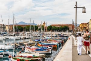 Nizza: Grotte di Mala, Villefranche e tour in barca per lo snorkeling