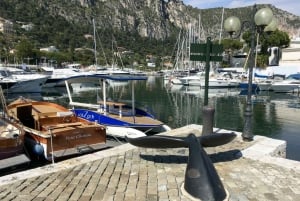 Hienoa: Nizza: Yksityinen Ranskan Riviera Solar Boat Cruise
