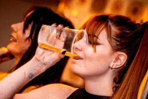 Legal: Festa Pub Crawl com entrada VIP e drinques grátis