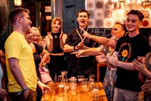 Bello: Pub Crawl Party con ingresso VIP e shot gratuiti