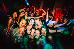 Trevligt: Pub Crawl Party med VIP-inträde och gratis shots