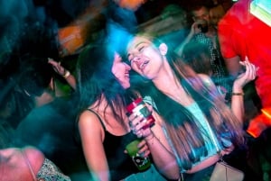 Bonito: Fiesta Pub Crawl con entrada VIP y chupitos gratis