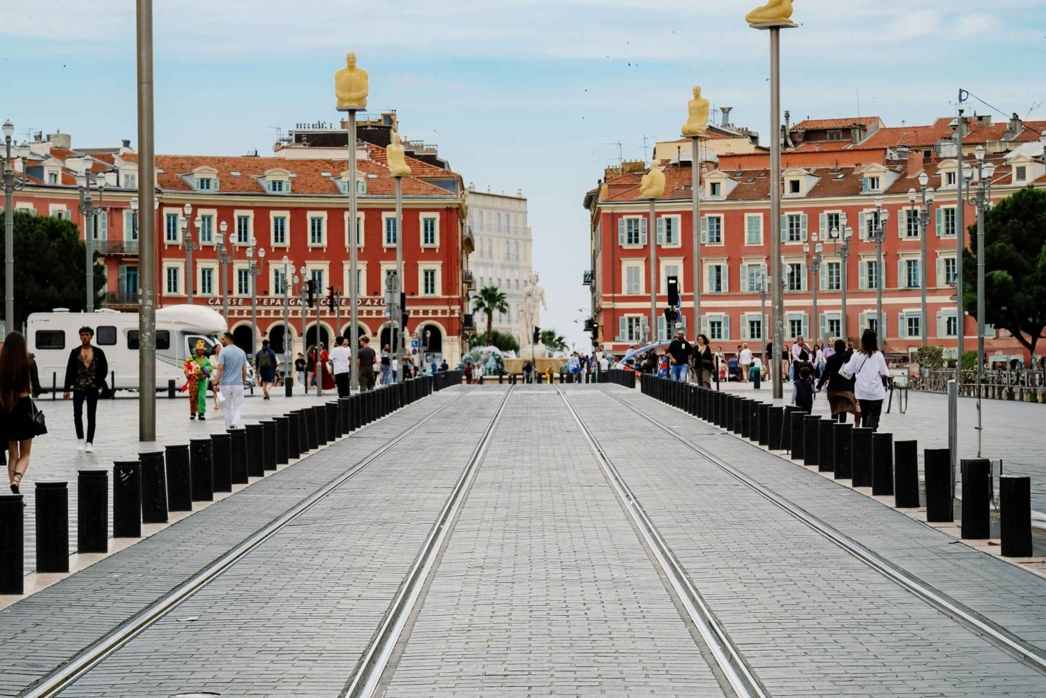 Nice: Running Food Tour with a stop at a traditional bakery
