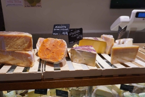 Nice: Tasting of 5 Niçoise and Italian cheeses in a local setting
