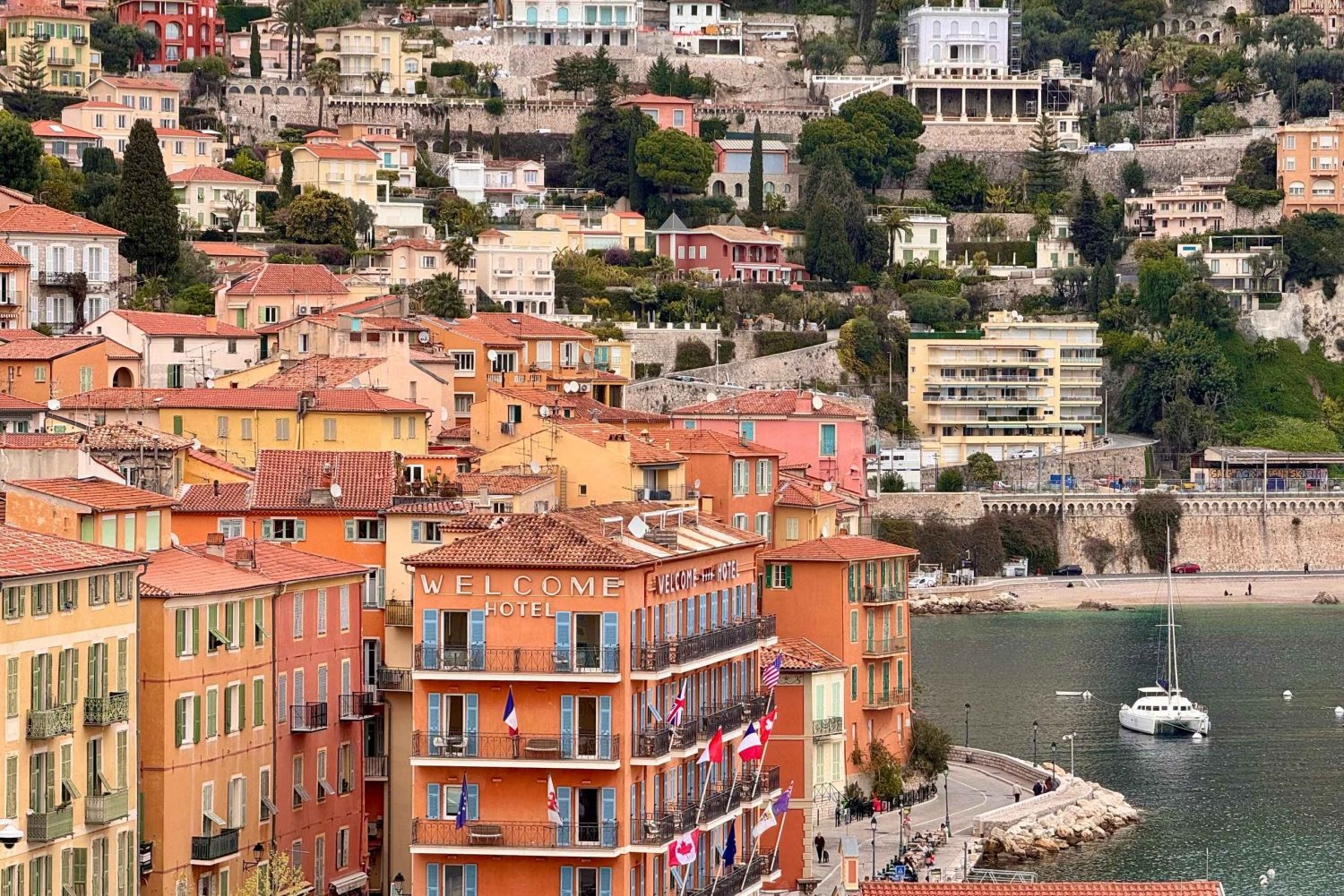 Nizza: tour in 4x4 al villaggio di Èze con visita alla fabbrica di profumi Fragonard