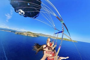 ニース：フランスのリビエラの景色を眺めながらのパラセーリング アドベンチャー