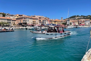 Passeio particular de barco nas Calanques com degustação e natação