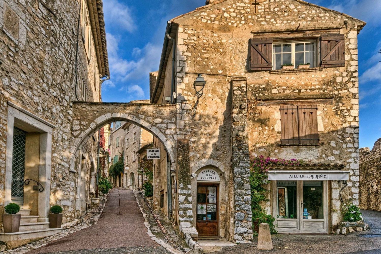 Privé tour: de mooiste middeleeuwse dorpen, hele dag